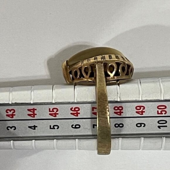 10K gold and tiger's eye cocktail ring. - Picture 4 of 6